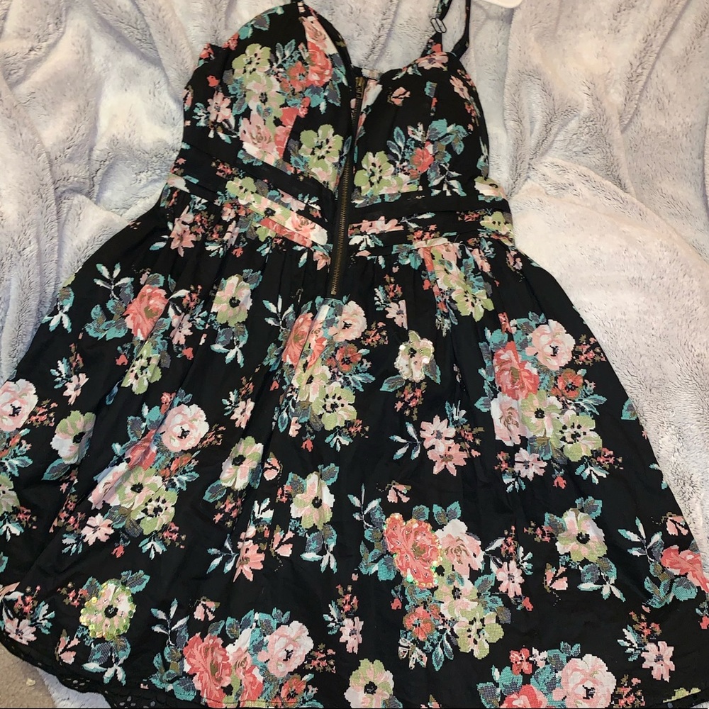 Super cute semi-formal floral dress!